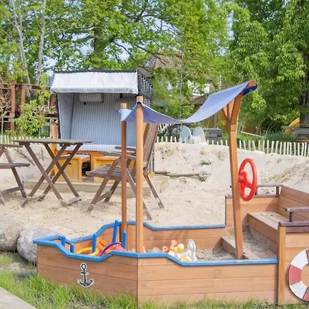 Mit Parkplatz & Garten In Petersdorf