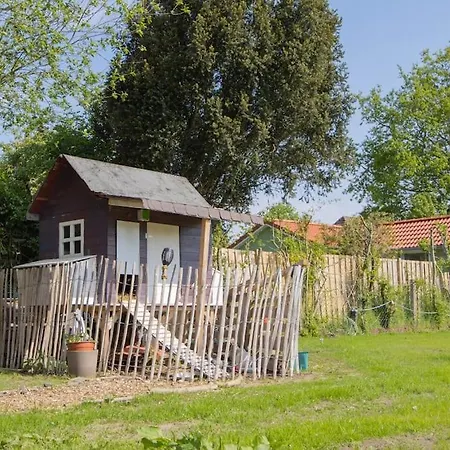 Mit Parkplatz & Garten In Petersdorf *