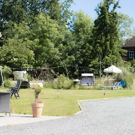 Mit Parkplatz & Garten In Petersdorf Apartamento