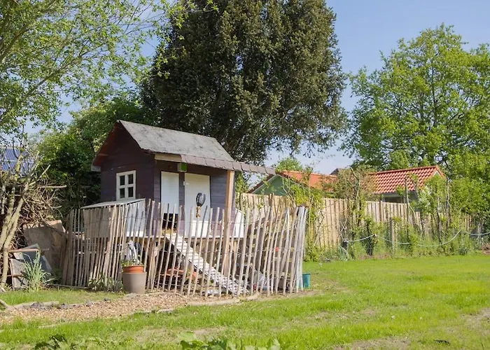 Mit Parkplatz & Garten In Petersdorf *
